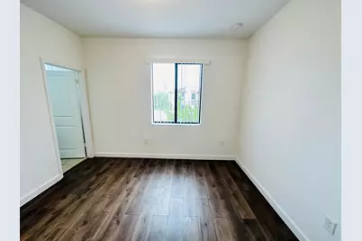 346 NE 208th Terrace, Miami, FL 33179 - Photo 3