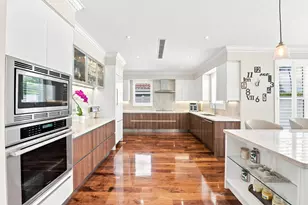 2009 NE 21st St, Fort Lauderdale, FL 33305 - Photo 13