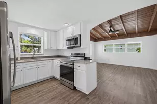 1817 NW Azalea St, Stuart, FL 34994 - Photo 9