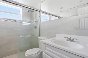 525 Meridian Ave, Miami Beach, FL 33139 - Photo 11