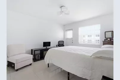 525 Meridian Avenue #305, Miami Beach, FL 33139 - Photo 9