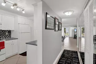 7980 N French Dr, Pembroke Pines, FL 33024 - Photo 5