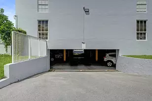 7980 N French Dr, Pembroke Pines, FL 33024 - Photo 33