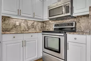7557 Granville Dr, Tamarac, FL 33321 - Photo 9