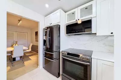 2121 NE 68th Street #109, Fort Lauderdale, FL 33308 - Photo 7