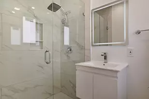 421 Fontana Dr, Palm Springs, FL 33461 - Photo 17