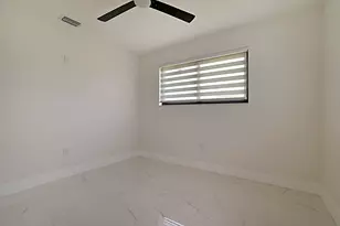 421 Fontana Dr, Palm Springs, FL 33461 - Photo 23