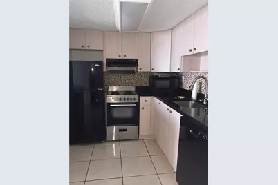 300 Oregon Street #303, Hollywood, FL 33019 - Photo 3