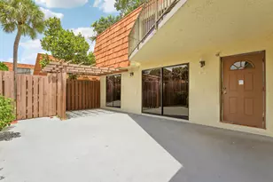 8389 N Coral Cir, North Lauderdale, FL 33068 - Photo 11