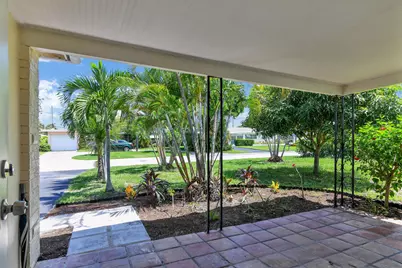 350 NE 29th Street, Boca Raton, FL 33431 - Photo 1