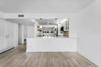 12870 Briarlake Drive #106, Palm Beach Gardens, FL 33418 - Photo 9