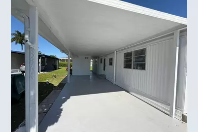 8864 Kings Drive, Boynton Beach, FL 33436 - Photo 3