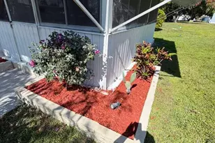 8864 Kings Dr, Boynton Beach, FL 33436 - Photo 9
