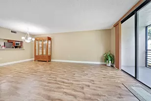 901 Colony Point Cir, Pembroke Pines, FL 33026 - Photo 25