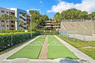 901 Colony Point Cir, Pembroke Pines, FL 33026 - Photo 51