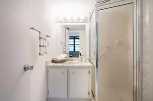 901 Colony Point Cir, Pembroke Pines, FL 33026 - Photo 21