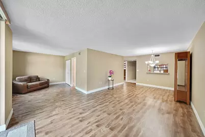 901 Colony Point Circle #207, Pembroke Pines, FL 33026 - Photo 19