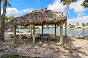 901 Colony Point Cir, Pembroke Pines, FL 33026 - Photo 33