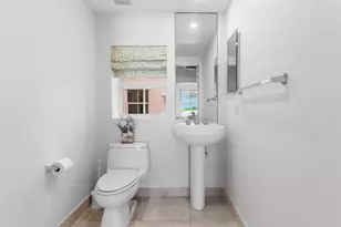 2051 SE 3rd St, Deerfield Beach, FL 33441 - Photo 25