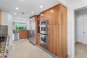2051 SE 3rd St, Deerfield Beach, FL 33441 - Photo 13