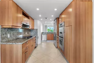 2051 SE 3rd St, Deerfield Beach, FL 33441 - Photo 11