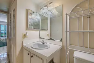 5570 NW 44th St, Lauderhill, FL 33319 - Photo 13