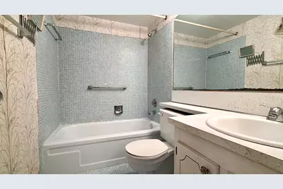 348 Northampton Q, West Palm Beach, FL 33417 - Photo 7
