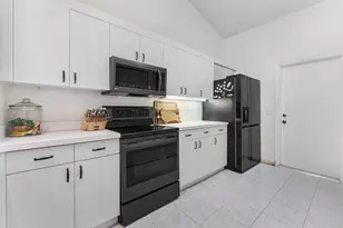 12842 Meadowbend Dr, Wellington, FL 33414 - Photo 19
