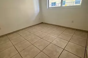 2441 NW 13th St, Miami, FL 33125 - Photo 9