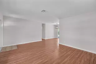 145 Greenbrier Dr, Palm Springs, FL 33461 - Photo 21