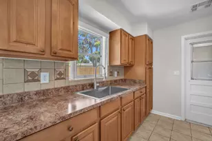 145 Greenbrier Dr, Palm Springs, FL 33461 - Photo 11