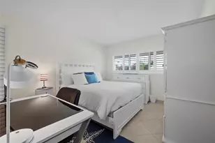 1340 NE 28th Ave, Pompano Beach, FL 33062 - Photo 11