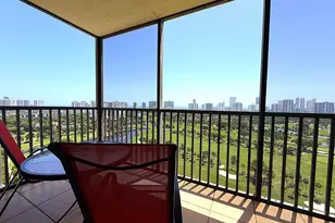 20335 W Country Club Dr, Aventura, FL 33180 - Photo 17