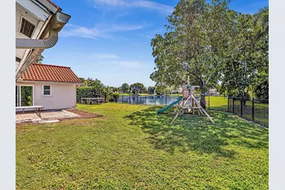 9393 Laurel Green Drive, Boynton Beach, FL 33437 - Photo 31
