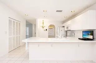 7606 Briarcliff Cir, Lake Worth, FL 33467 - Photo 9