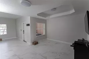 14387 SW 9th Ct, Pembroke Pines, FL 33027 - Photo 11