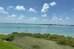 31 Harbour Isle Dr W, Fort Pierce, FL 34949 - Photo 1