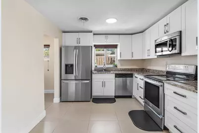 1620 SW 4th Avenue, Pompano Beach, FL 33060 - Photo 11