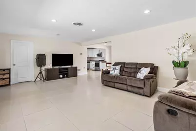 1620 SW 4th Avenue, Pompano Beach, FL 33060 - Photo 9
