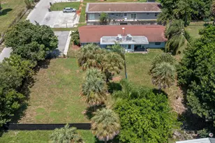 9287 Sunrise Dr, West Palm Beach, FL 33403 - Photo 11