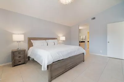 13335 Bedford Mews Court, Wellington, FL 33414 - Photo 11