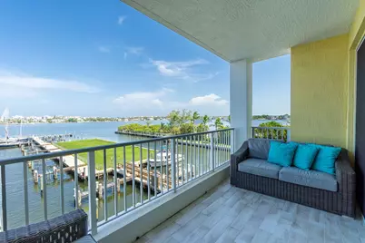 806 E Windward Way #424, Lantana, FL 33462 - Photo 3
