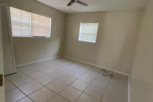 2801 Avenue E, Fort Pierce, FL 34947 - Photo 9