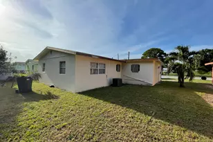 2801 Avenue E, Fort Pierce, FL 34947 - Photo 15