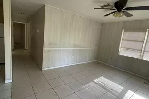 2801 Avenue E, Fort Pierce, FL 34947 - Photo 3