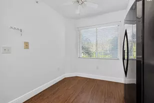 1301 SW 142nd Ave, Pembroke Pines, FL 33027 - Photo 9