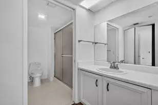 1301 SW 142nd Ave, Pembroke Pines, FL 33027 - Photo 17