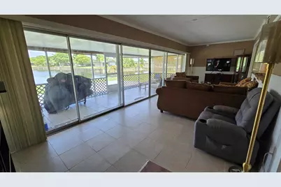 6311 NW 71st Avenue, Tamarac, FL 33321 - Photo 25