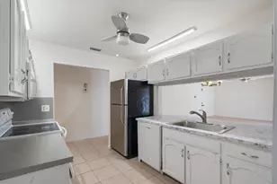 2035 SW 24th Circle, Boynton Beach, FL 33426 - Photo 7