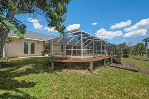320 NE Surfside Ave, Port Saint Lucie, FL 34983 - Photo 27